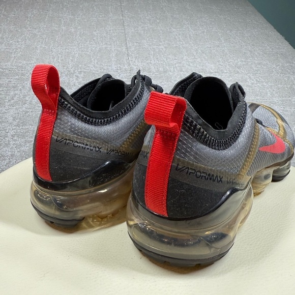 Nike Air VaporMax black Metallic Running Active Sneaker Womens Size 8 - Picture 6 of 8